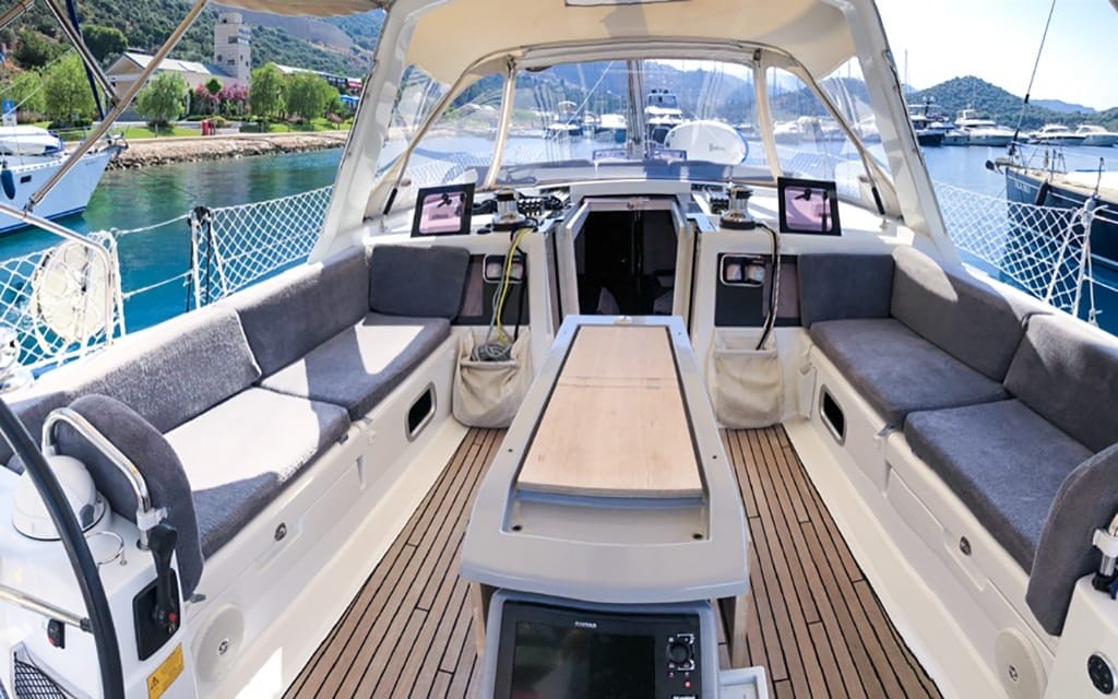 beneteau_oceanis48.jpg