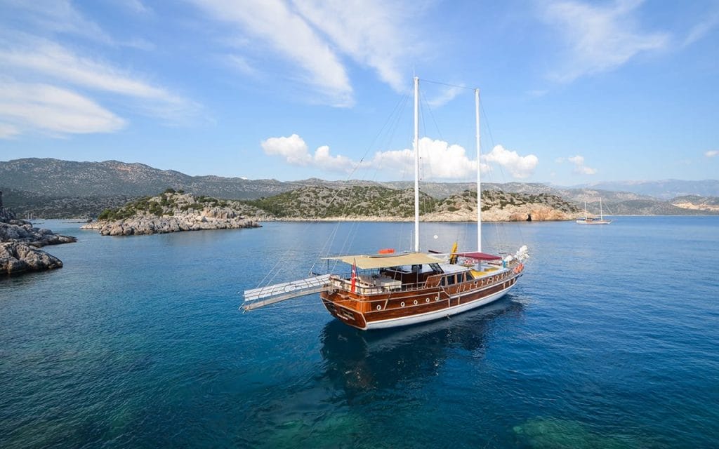 rent-kekova-mozaik-boat.jpg